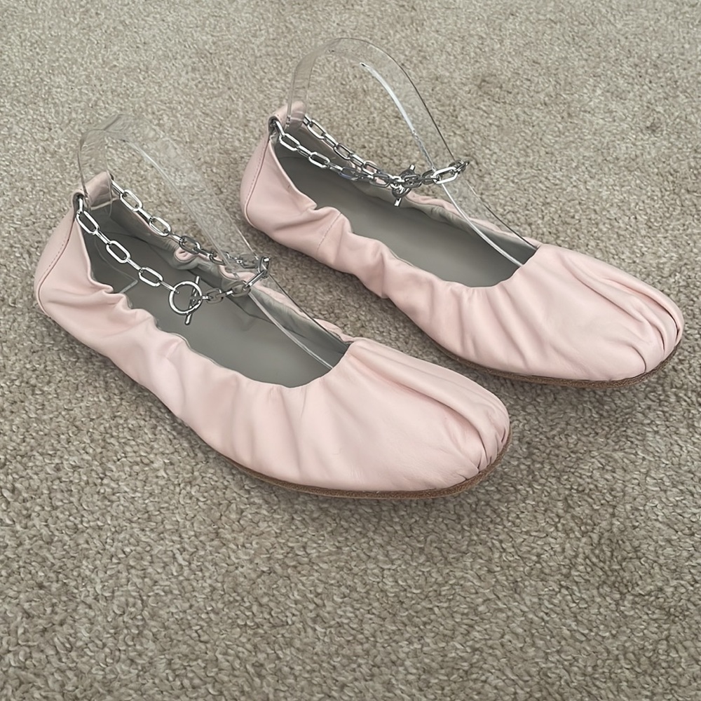 Vic Matie Ankle Chain Ballet Flats Pink